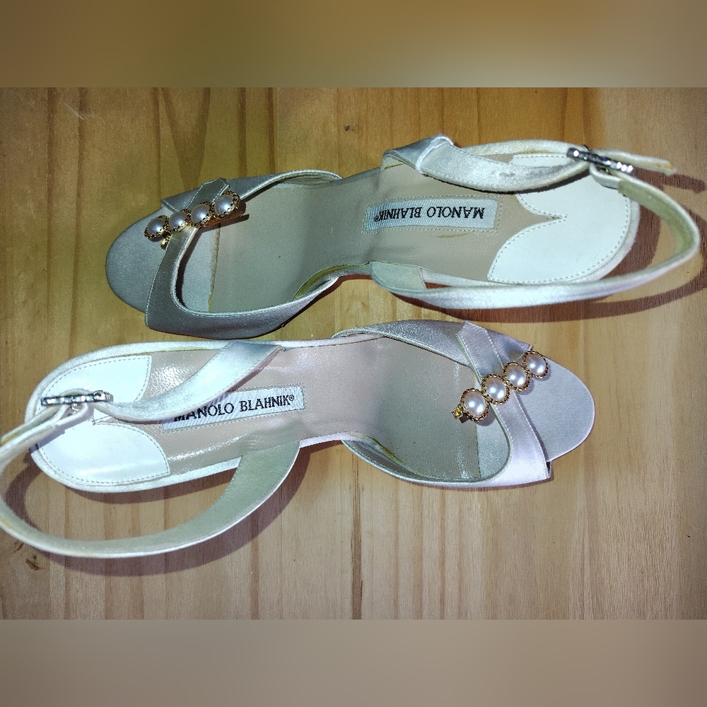 Manolo Blahnik Pearl Embellished Cream Heels - Picture 13 of 13